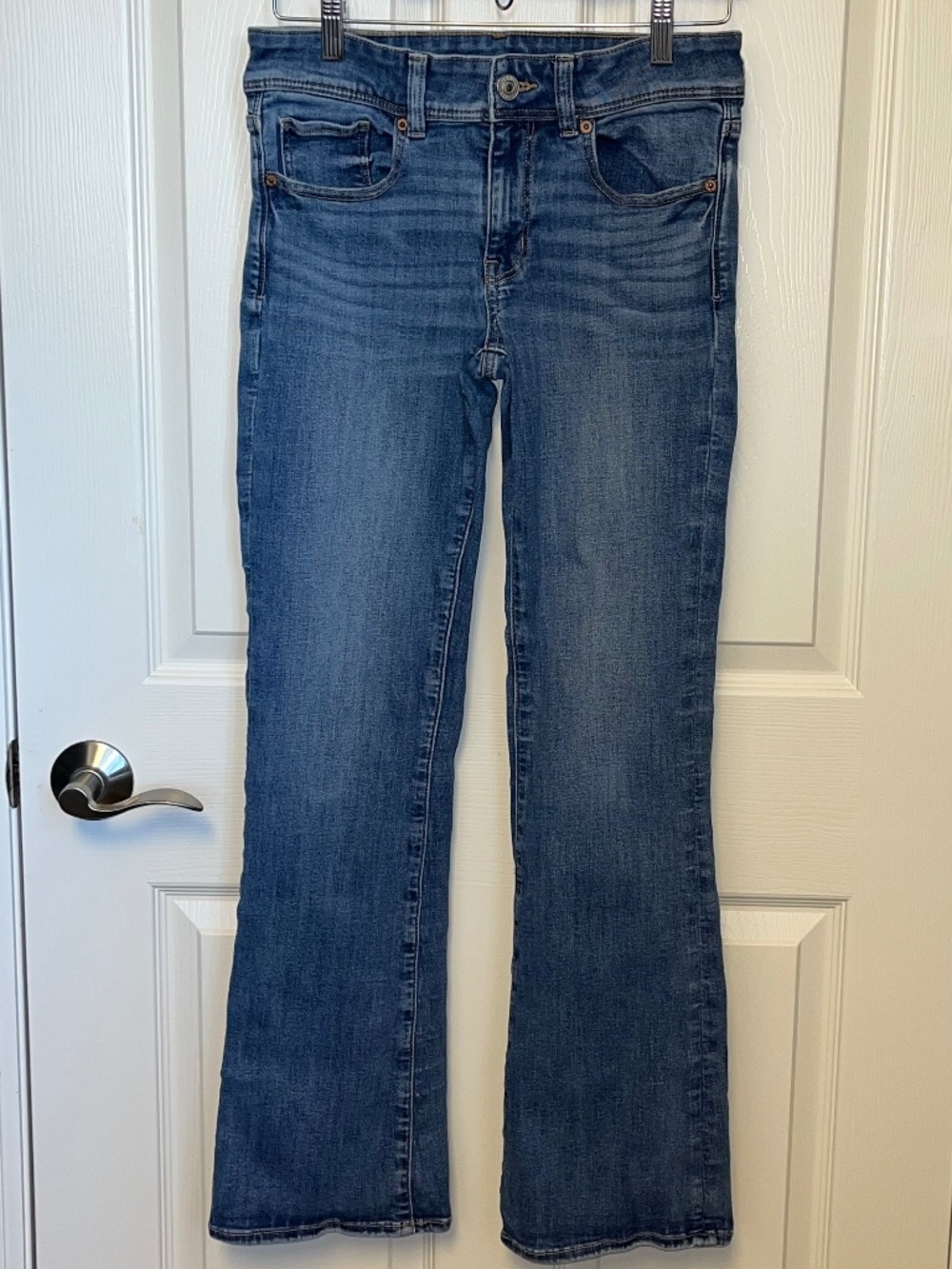 American Eagle Kick Boot Women’s Jeans 6 Regular Medium Blue Wash Stretch